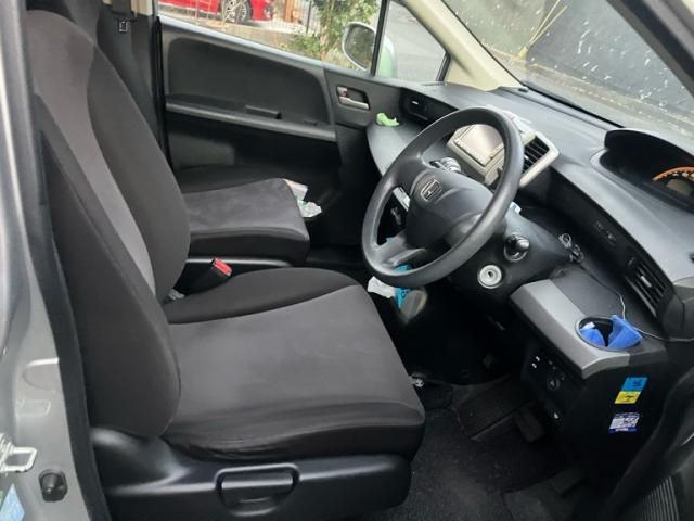 HONDA FREED 2010