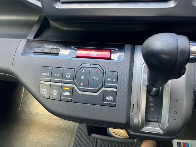 HONDA STEPWAGON 2011