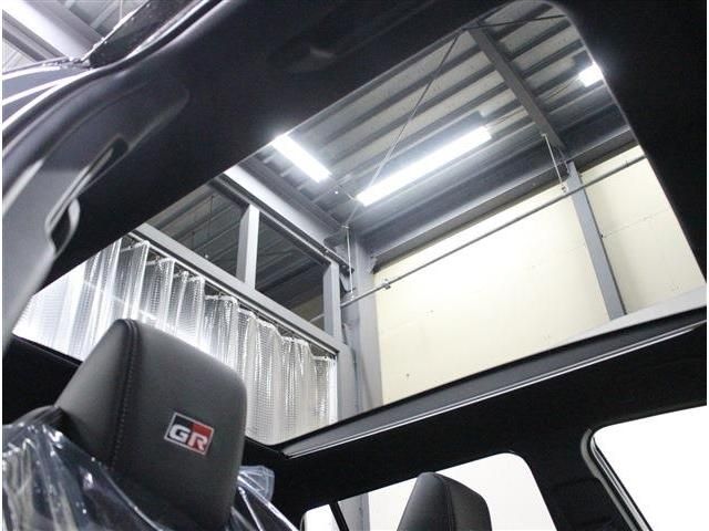 TOYOTA COROLLA CROSS HYBRID 2025