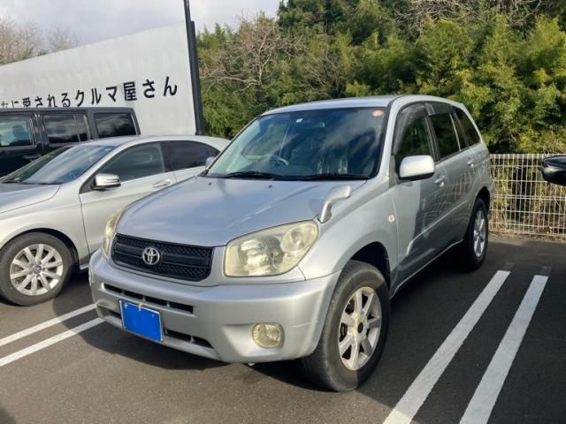 TOYOTA RAV4_5D 2004