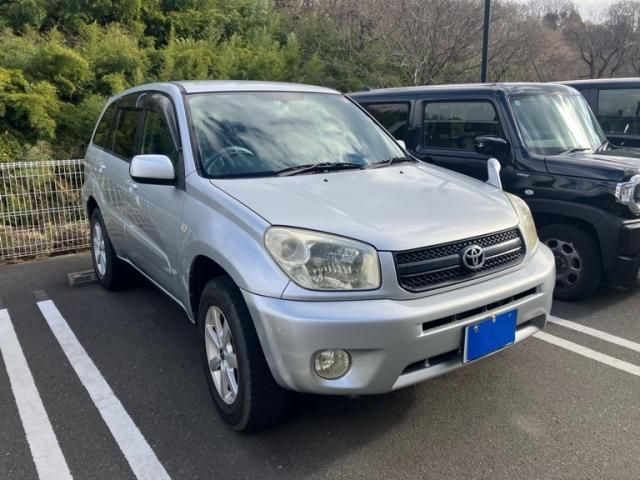 TOYOTA RAV4_5D 2004