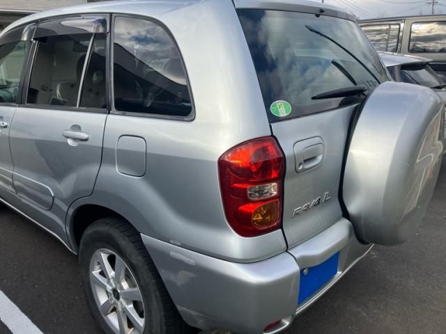 TOYOTA RAV4_5D 2004