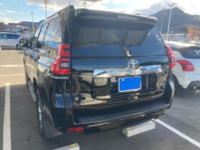 TOYOTA LANDCRUISER PRADO 2019