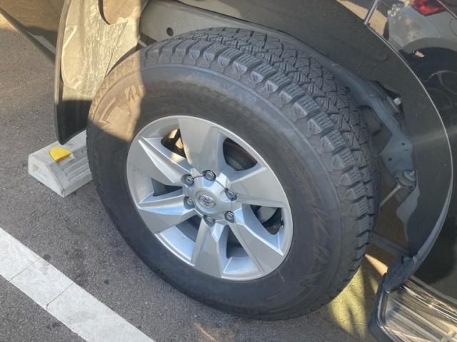 TOYOTA LANDCRUISER PRADO 2019