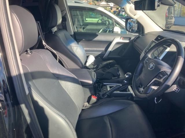 TOYOTA LANDCRUISER PRADO 2019