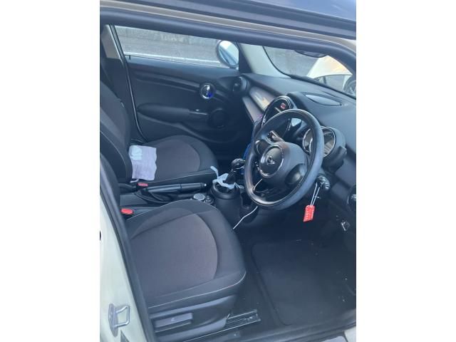 BMW BMW MINI COOPER 5DOOR 2017