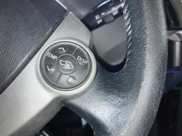 TOYOTA PRIUS Alpha 2012