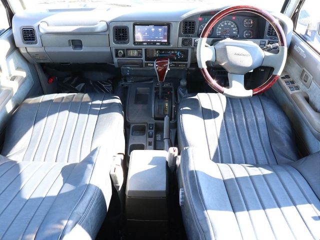TOYOTA LANDCRUISER PRADO 1996