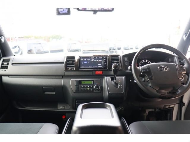 TOYOTA HIACE van 2WD 2023