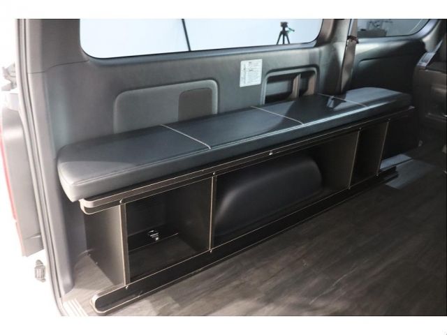 TOYOTA HIACE van 4WD 2024