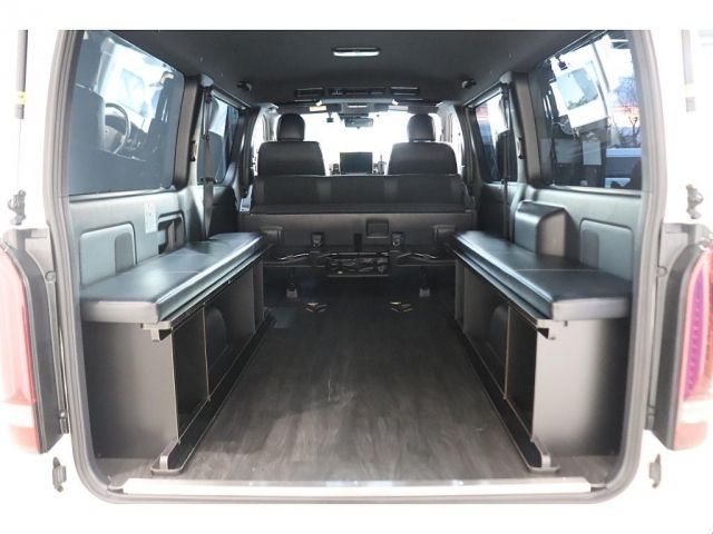 TOYOTA HIACE van 4WD 2024