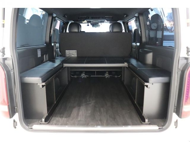 TOYOTA HIACE van 4WD 2024