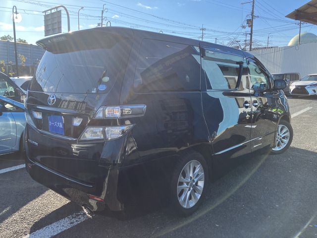 TOYOTA VELLFIRE 2010