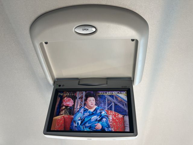 TOYOTA VELLFIRE 2010