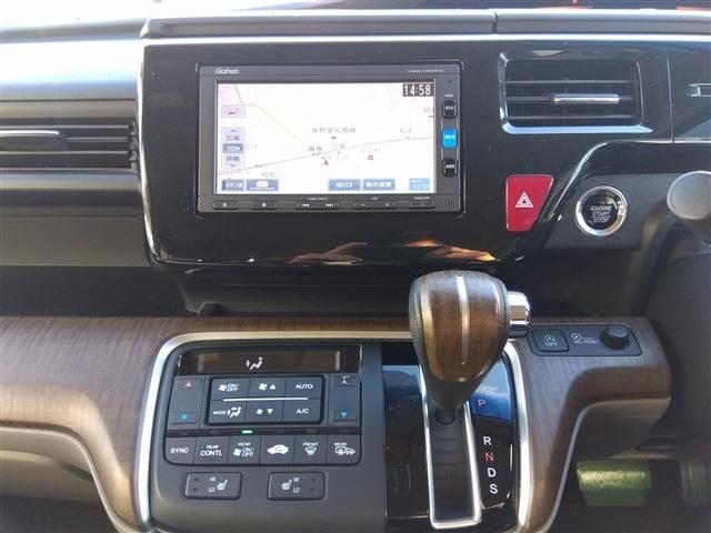 HONDA STEPWAGON 4WD 2017