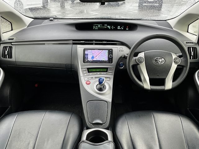 TOYOTA PRIUS 2014