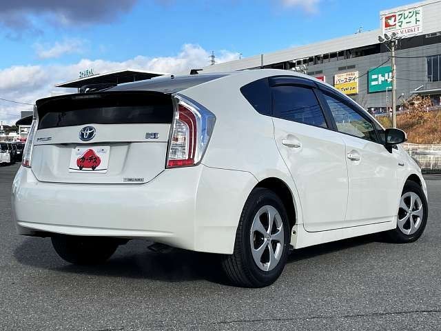 TOYOTA PRIUS 2014
