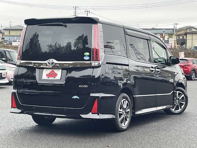 TOYOTA NOAH 2019