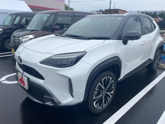 TOYOTA YARIS CROSS 2024