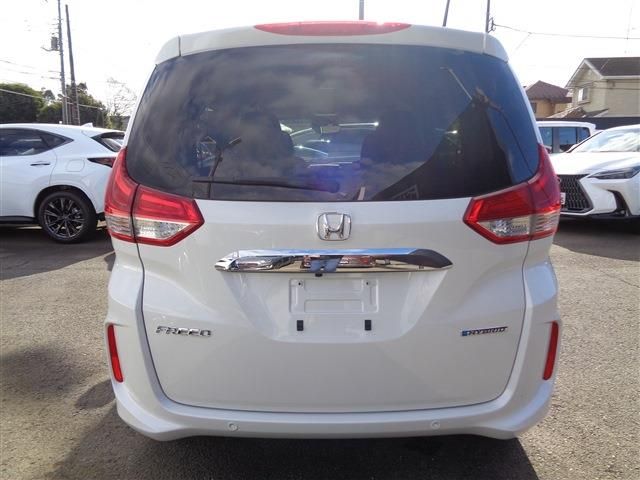 HONDA FREED HYBRID 2023