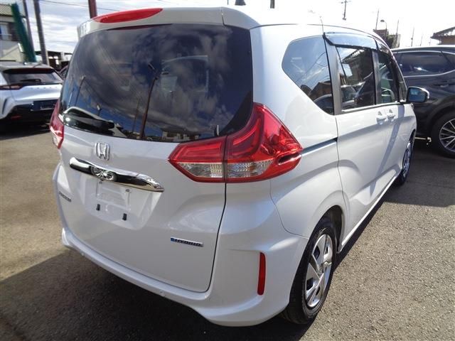 HONDA FREED HYBRID 2023