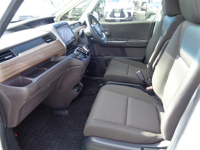 HONDA FREED HYBRID 2023