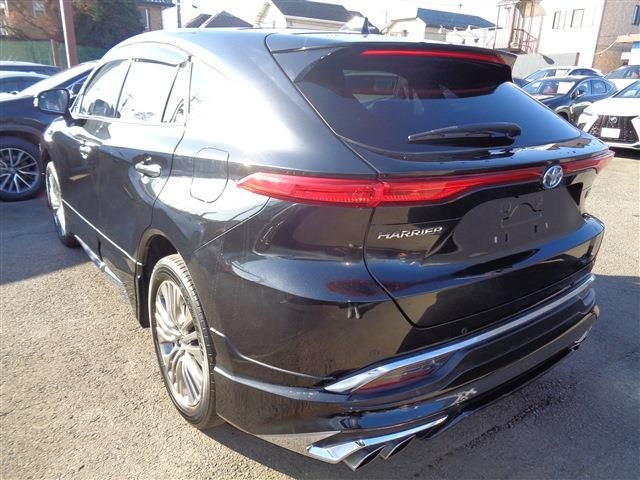 TOYOTA HARRIER HYBRID 2023