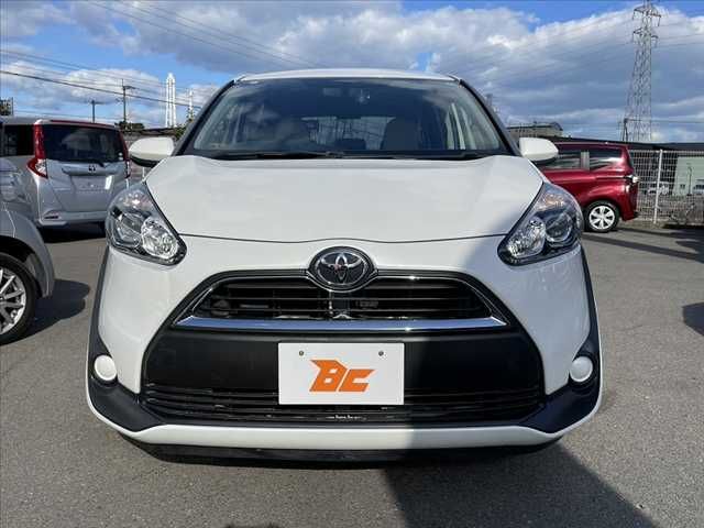 TOYOTA SIENTA 2017