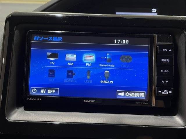 TOYOTA VOXY HYBRID 2016