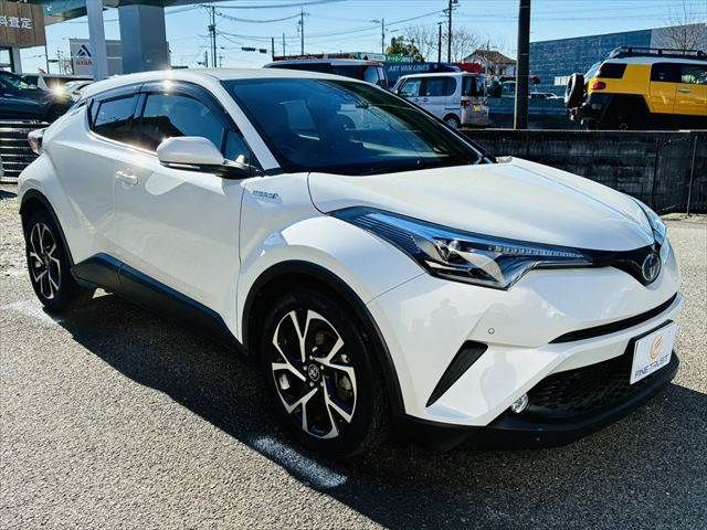 TOYOTA C-HR 2017
