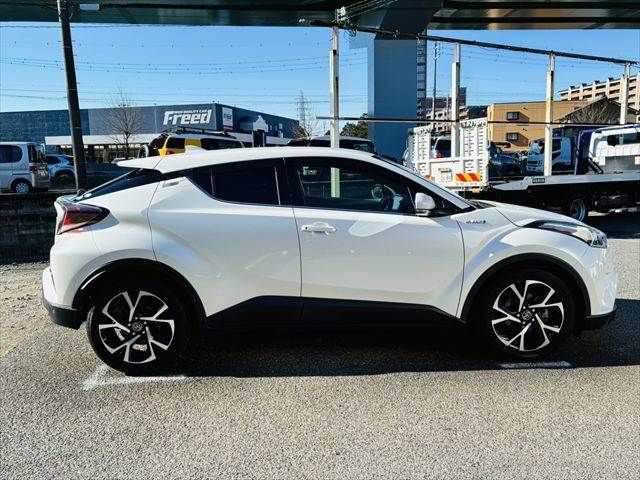 TOYOTA C-HR 2017