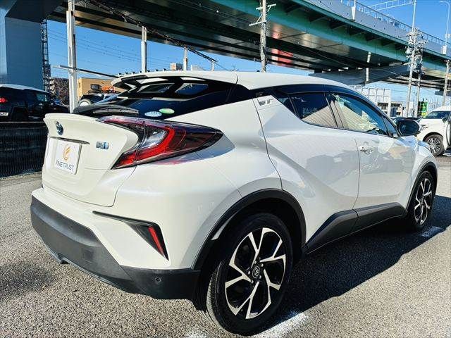 TOYOTA C-HR 2017