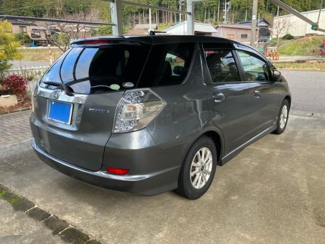 HONDA FIT SHUTTLE HYBRID 2011