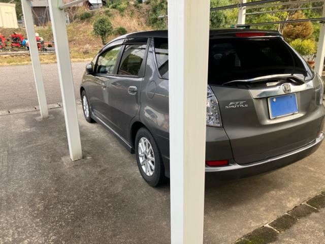 HONDA FIT SHUTTLE HYBRID 2011