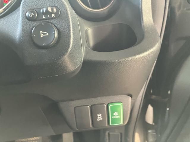 HONDA FIT SHUTTLE HYBRID 2011