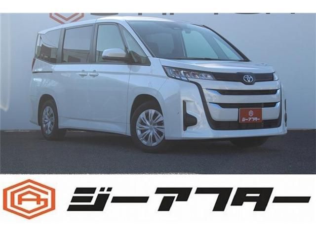 TOYOTA NOAH 2025