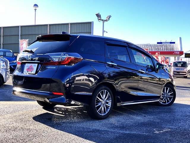 HONDA SHUTTLE HYBRID 2021