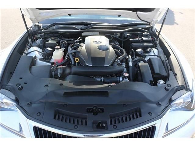 TOYOTA LEXUS RC200t 2017