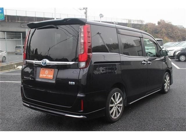 TOYOTA ESQUIRE HYBRID 2014