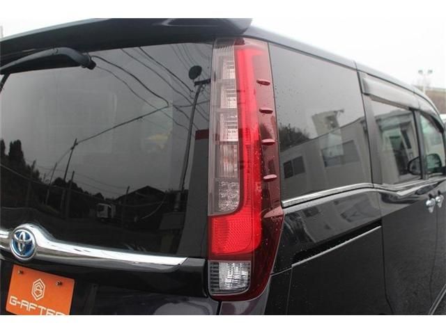 TOYOTA ESQUIRE HYBRID 2014