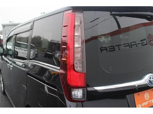 TOYOTA ESQUIRE HYBRID 2014