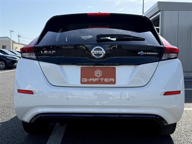 NISSAN LEAF 2018
