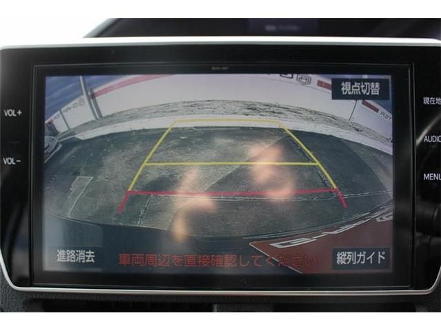 TOYOTA VOXY HYBRID 2017