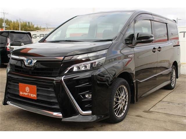 TOYOTA VOXY HYBRID 2017