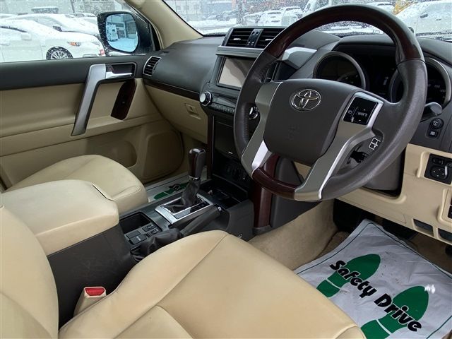 TOYOTA LANDCRUISER PRADO 2015