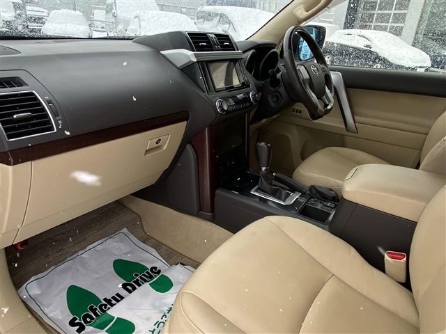 TOYOTA LANDCRUISER PRADO 2015