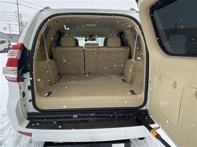 TOYOTA LANDCRUISER PRADO 2015