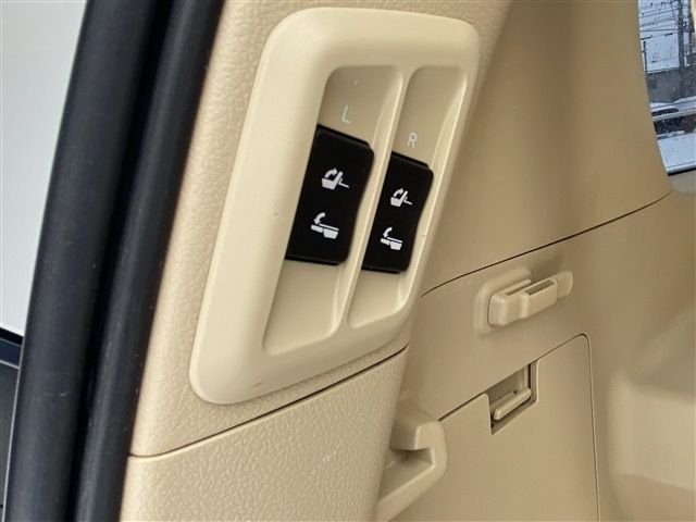 TOYOTA LANDCRUISER PRADO 2015