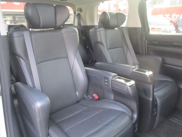 TOYOTA ALPHARD 2016
