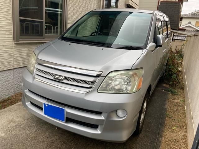 TOYOTA NOAH 2006